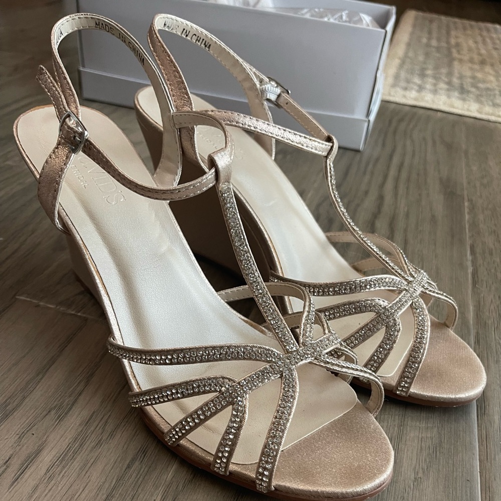 David’s Bridal Wedge Heels Champagne size 8.5